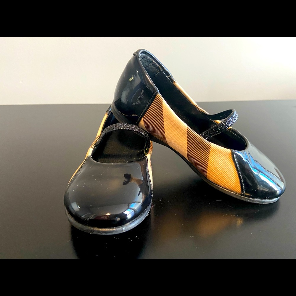 Burberry toddler shoes